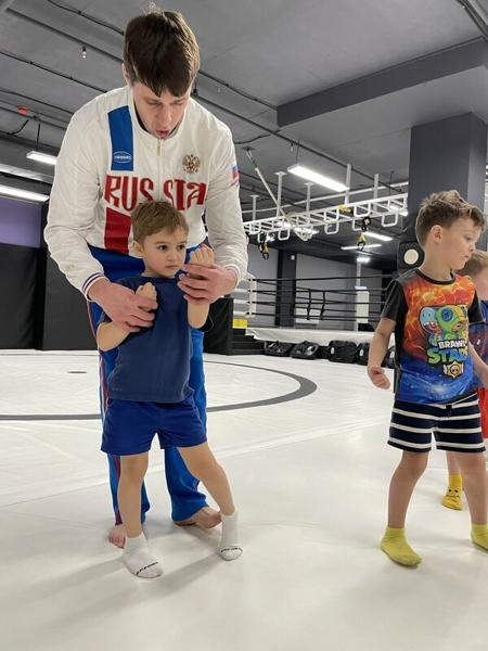 Pentka Gym, Бор