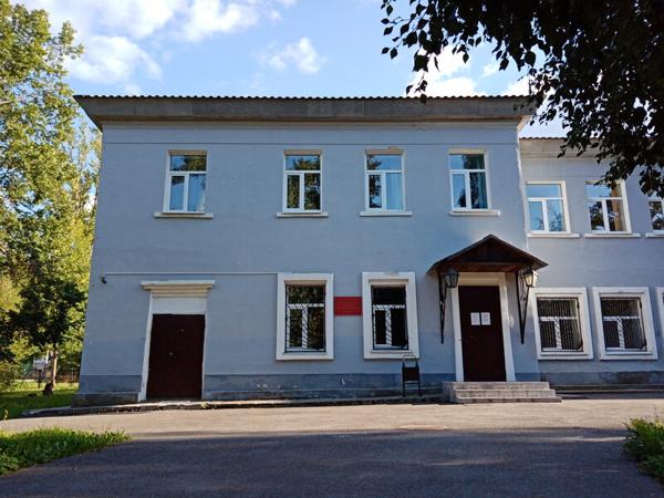 Коммунаровская детская школа искусств, Коммунар