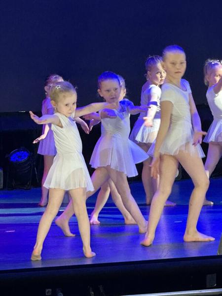 Victoria Dance, Мурино