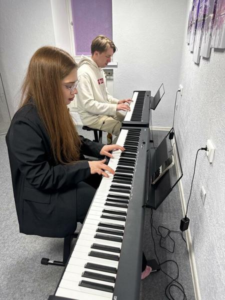 Music Club, Сургут