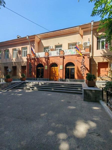 Art school named after Barsegh Kanachyan, Ереван