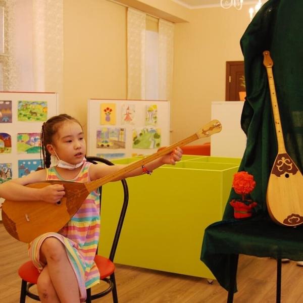 Центр детского чтения им. Сулеймена Баязитова, Павлодар