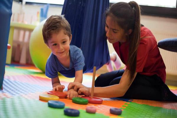Sosyal Gelişim Özel Eğitim Ve Rehabilitasyon Merkezi, Стамбул