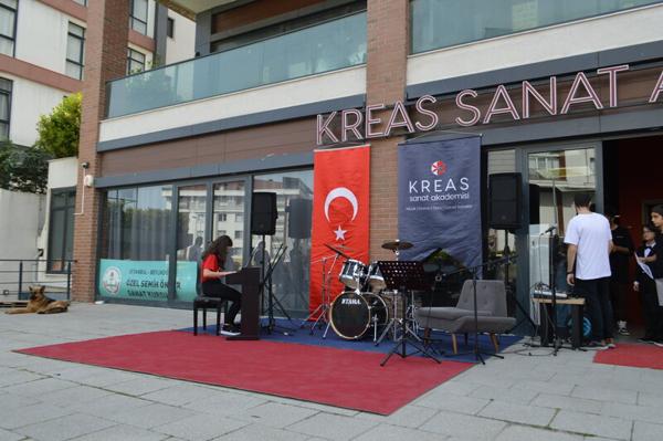Kreas Sanat Akademisi, Стамбул