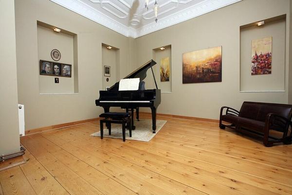Sevki Karayel Piano Academy, Стамбул