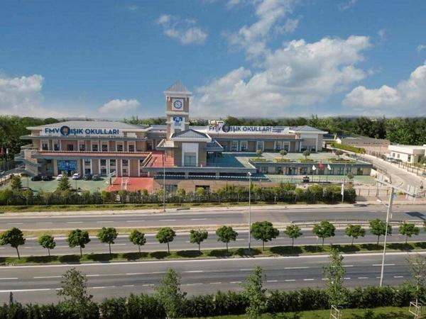 Частная средняя школа Аязага Ишик, Стамбул