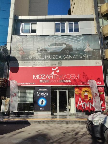 Mozart Akademi, Измир