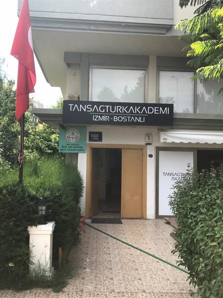 Tan Sagturk Bale ve Dans Egitim Merkezi, Измир