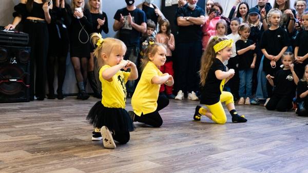 Танцевальная школа Артемия Манукяна, Санкт-Петербург