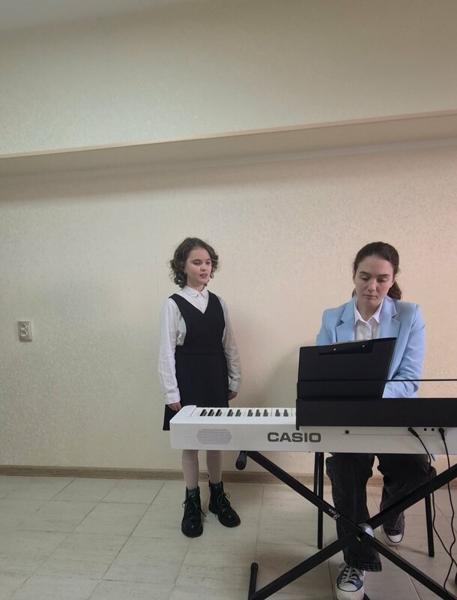 Унисон, Аксай