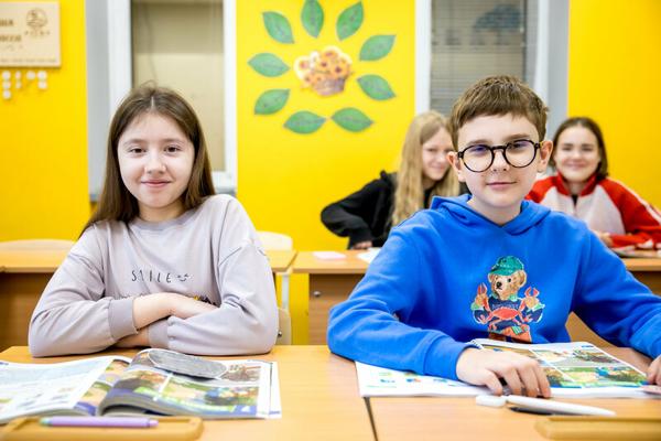 Pilot Language School, Аксай