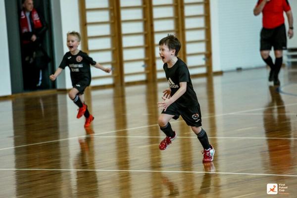 First Football School, Арамиль